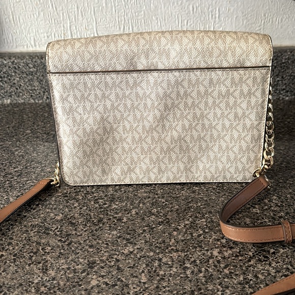 Michael Kors Crossbody Snap Purse - Picture 2 of 4